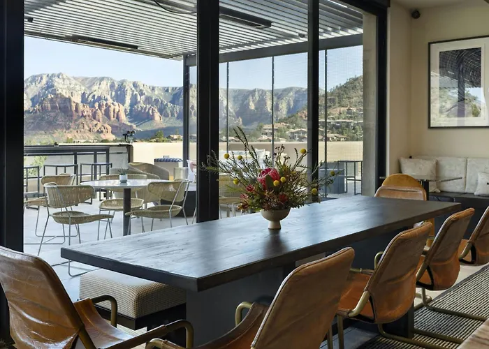 Sky Rock Sedona，致敬组合酒店